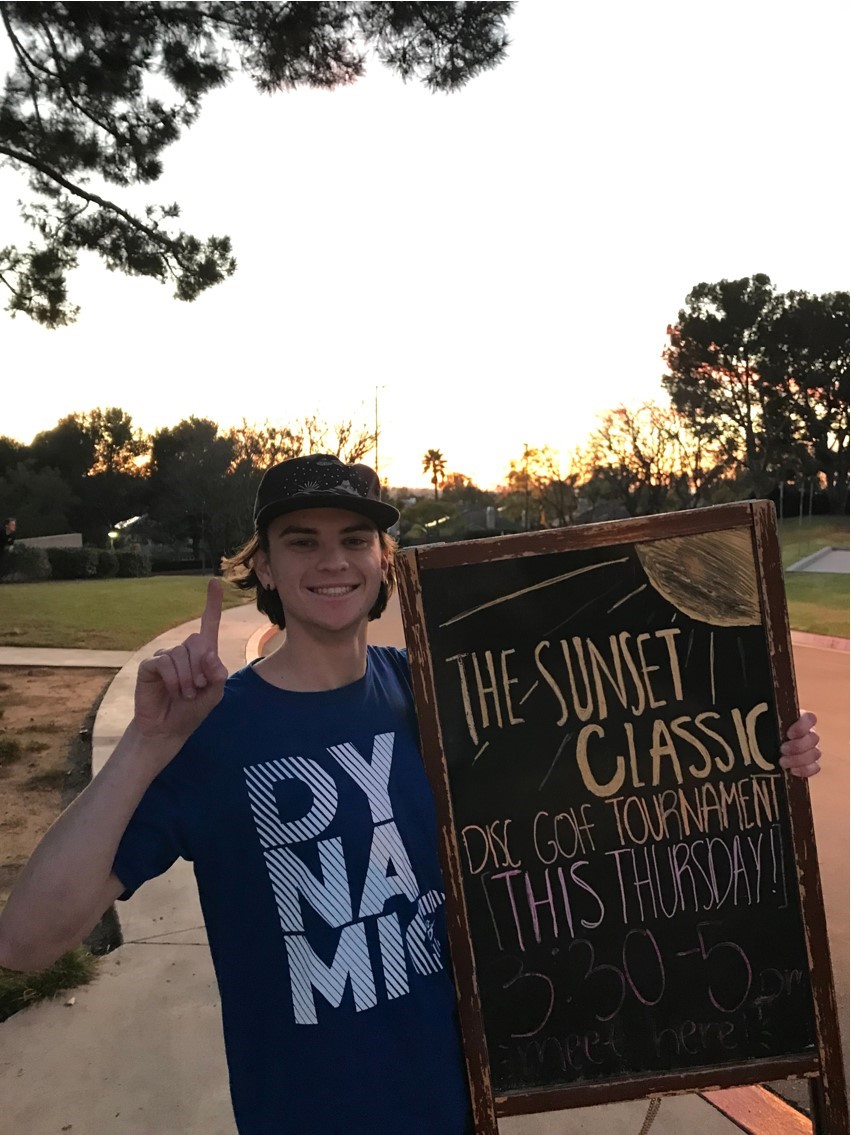 Freshmen Brody Rezen celebrating his win after taking the W in the Sunset Classic hosted by the CUI Disc Golf Club